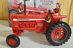 ertl collectibles 1/16 scale international 826 1/16 scale