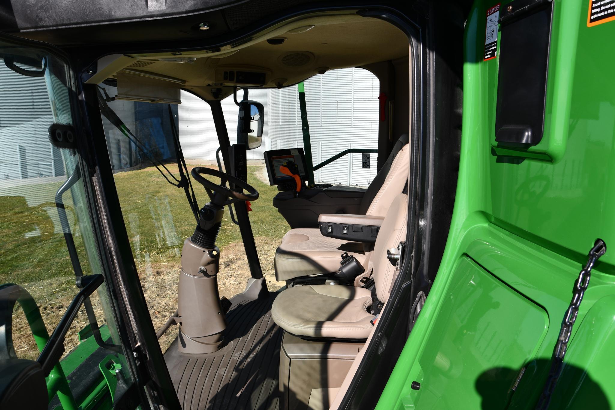 2019 John Deere S790 4wd combine