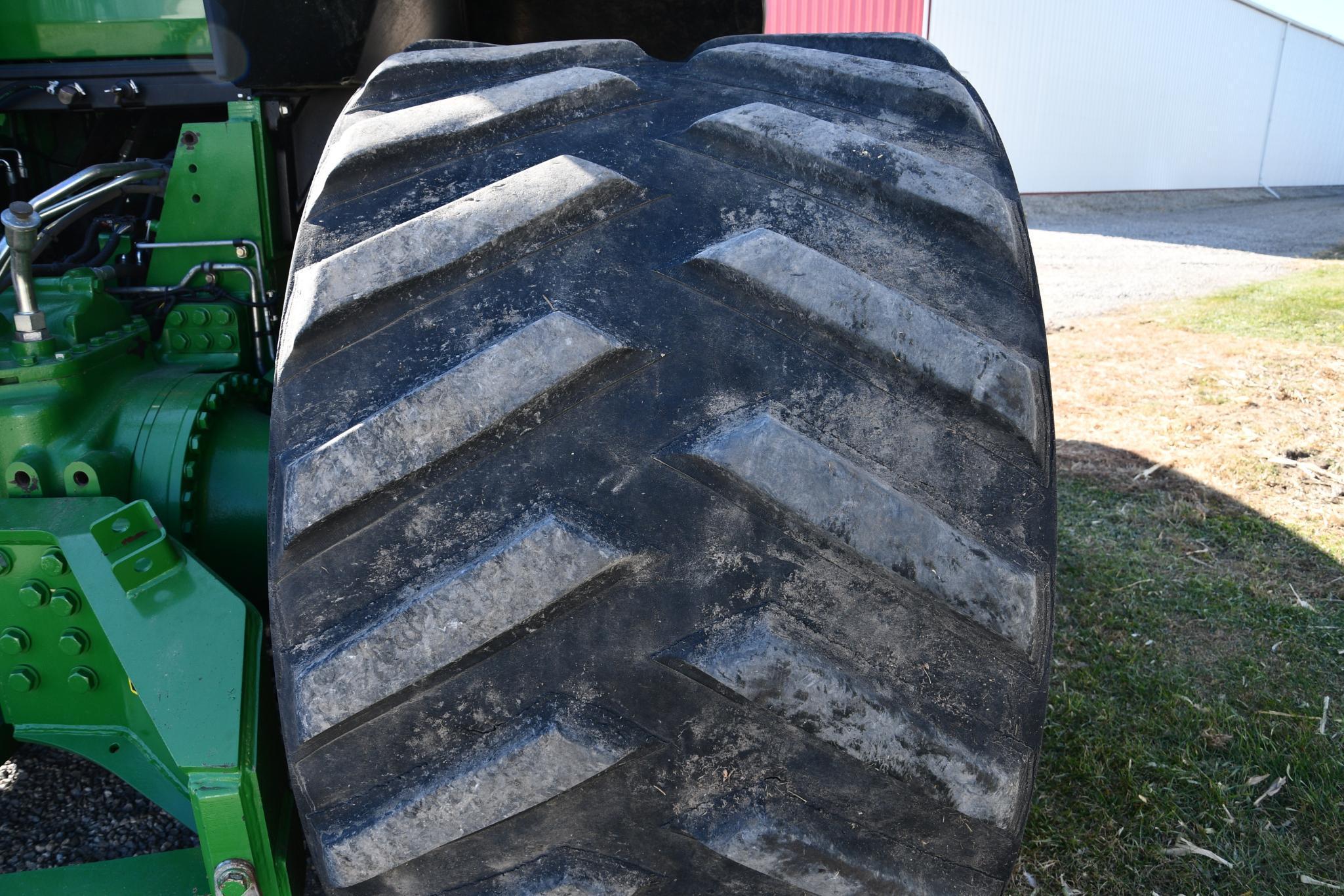 2013 John Deere 9560RT track tractor