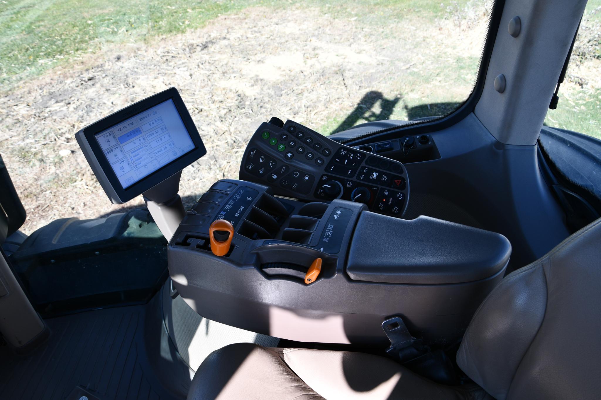 2013 John Deere 9560RT track tractor