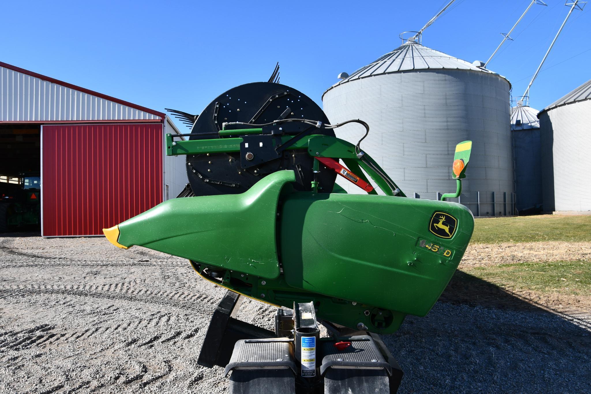 2017 John Deere 645FD 45' flex draper head