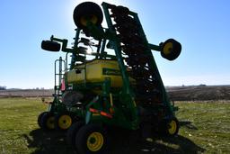 2015 John Deere 1990 CCS 40' air seeder