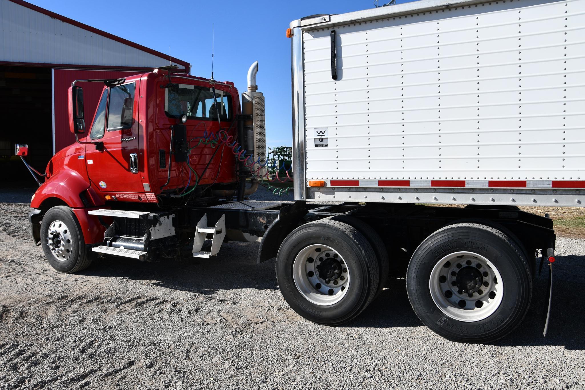 2013 International ProStar+ semi