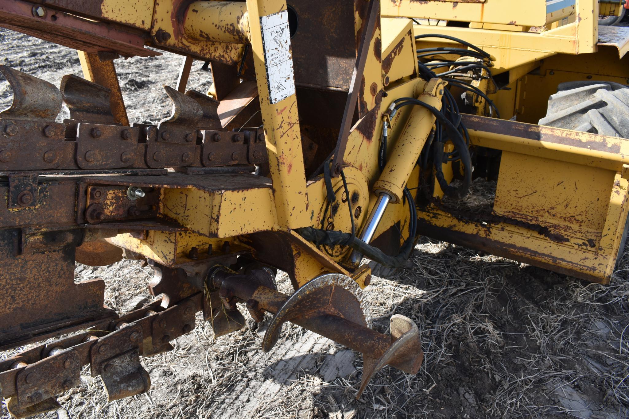 Vermeer V-8550 4X4 trencher