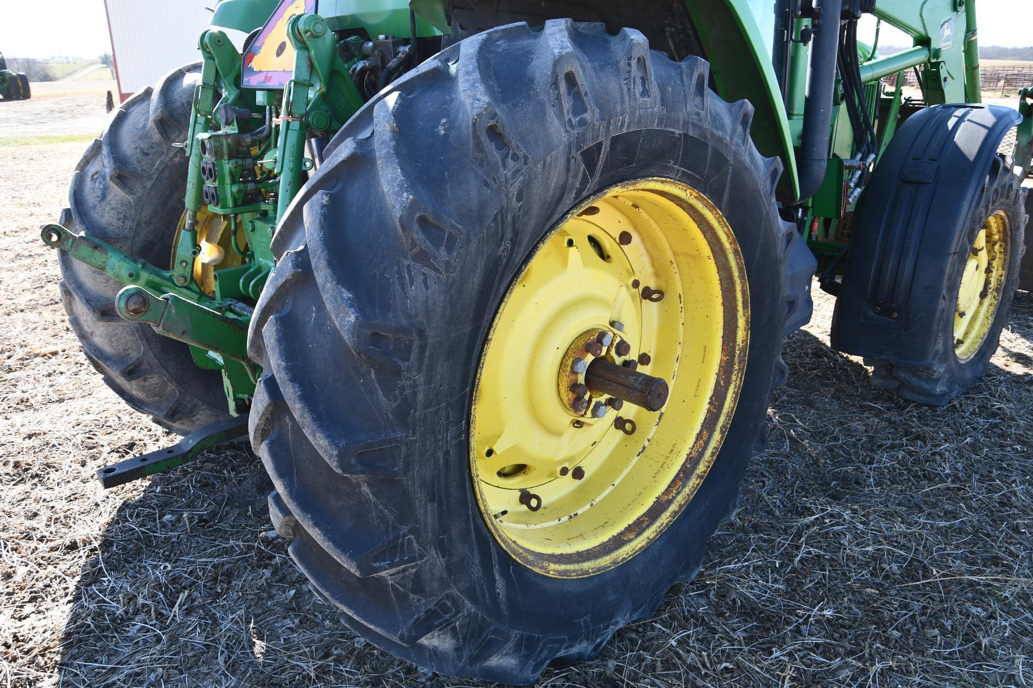 1996 John Deere 7400 MFWD tractor