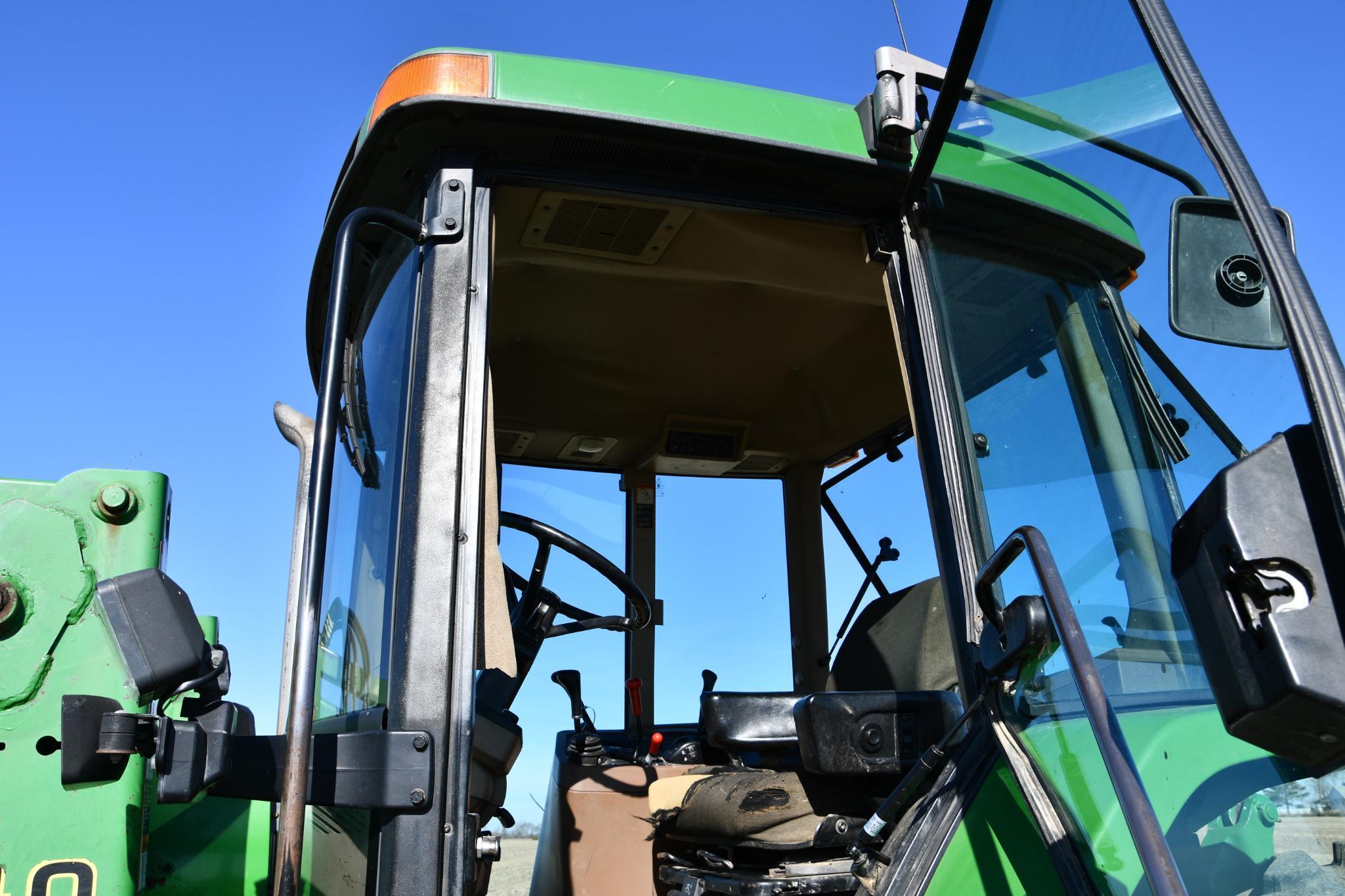 1996 John Deere 7400 MFWD tractor