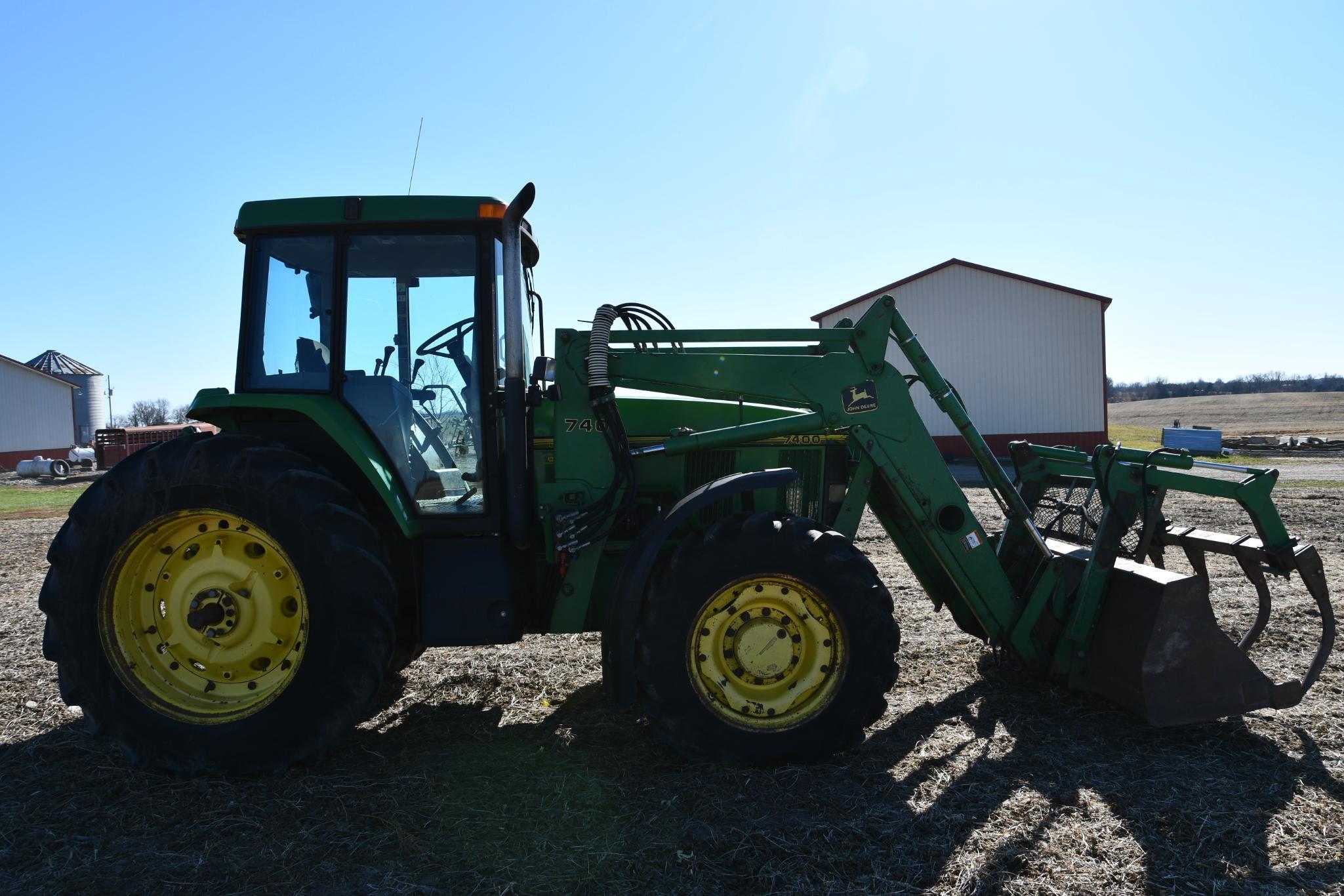 1996 John Deere 7400 MFWD tractor