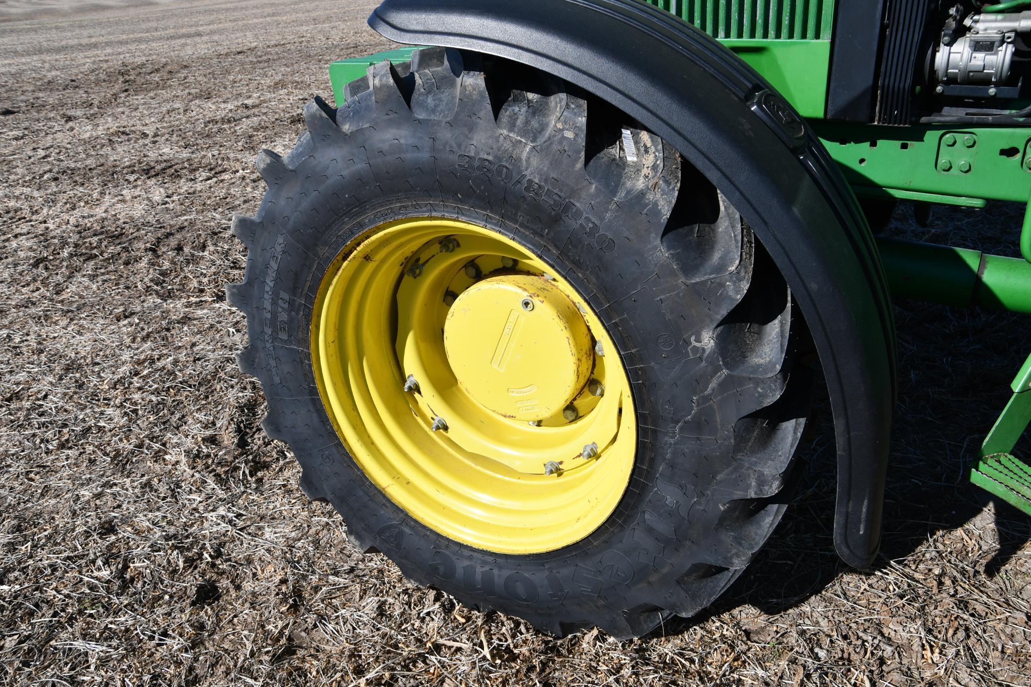 1994 John Deere 4960 MFWD tractor