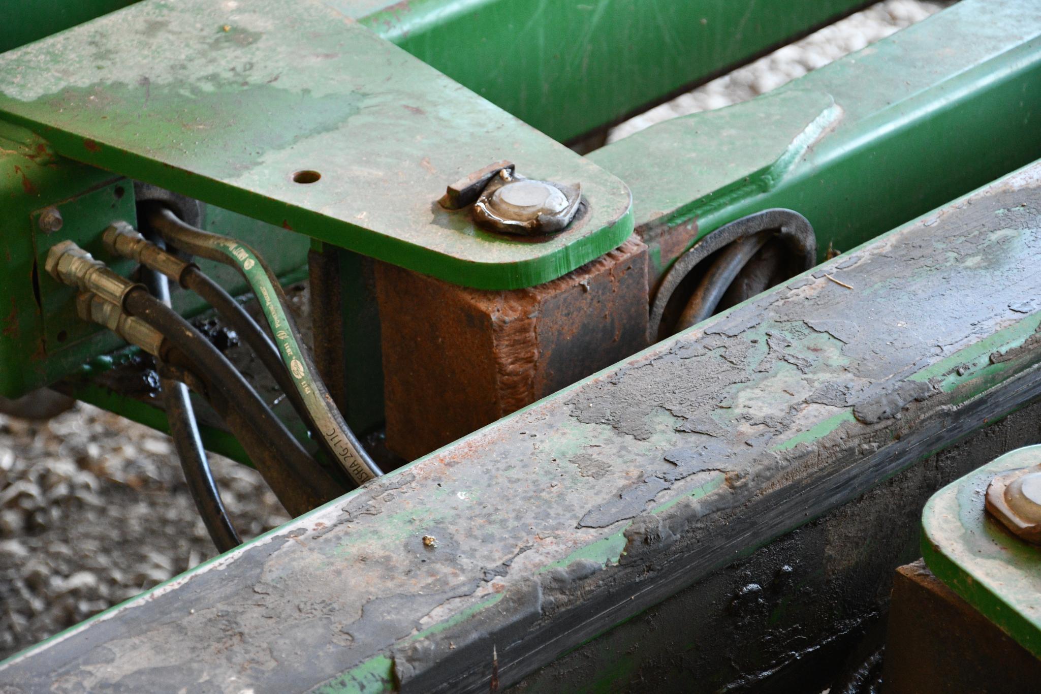 1997 John Deere 1780 16/31 planter