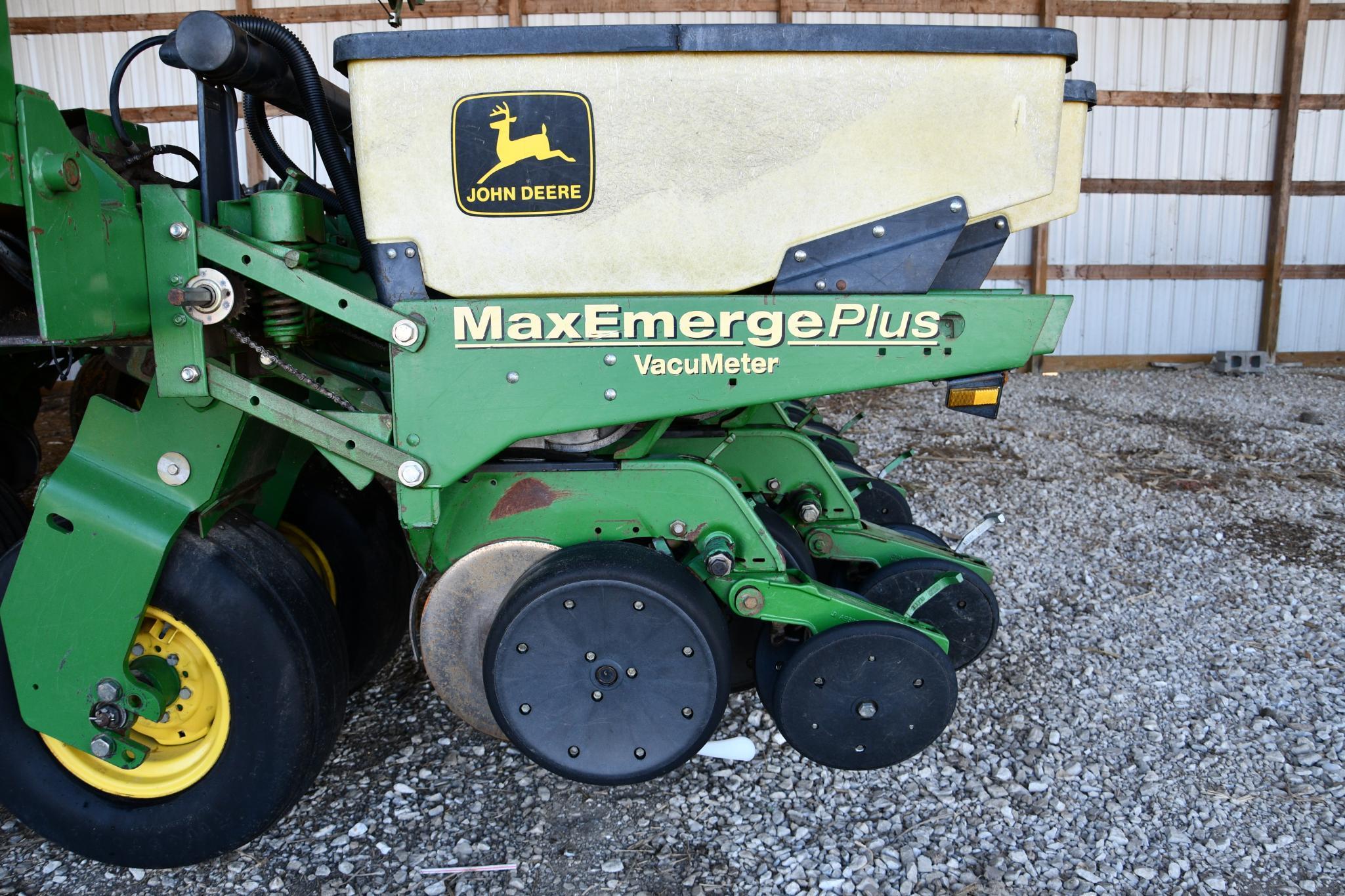 1997 John Deere 1780 16/31 planter