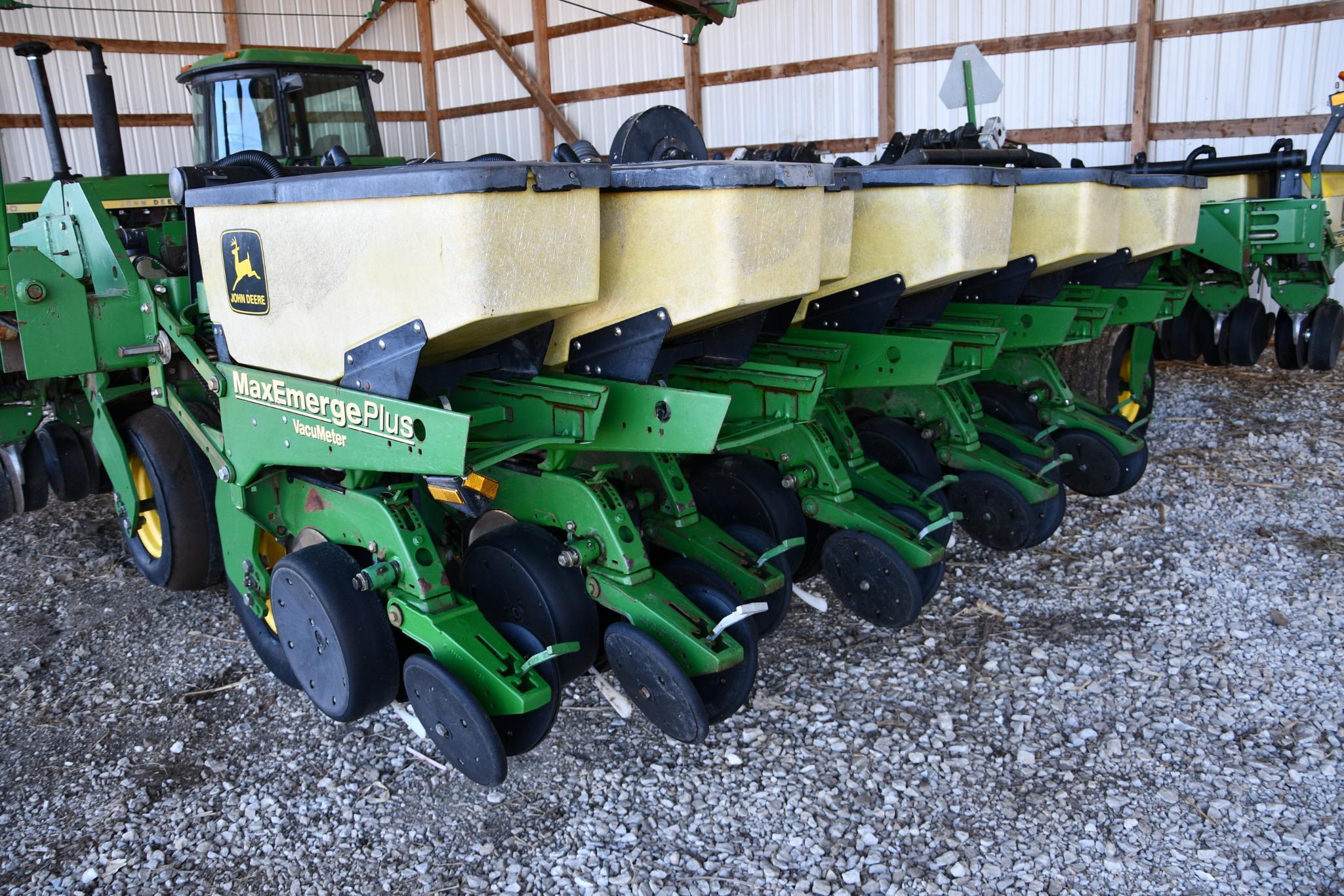 1997 John Deere 1780 16/31 planter