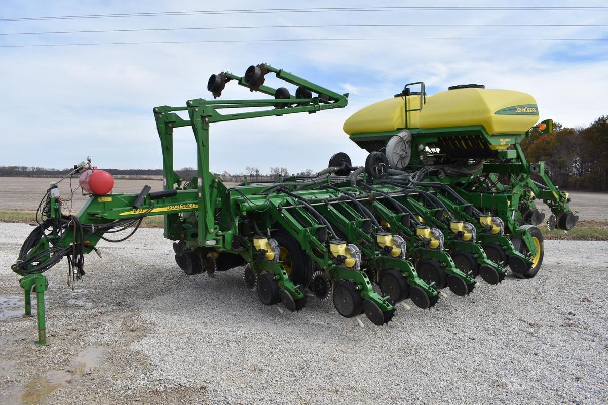 2006 John Deere 1790 CCS 16/31 planter