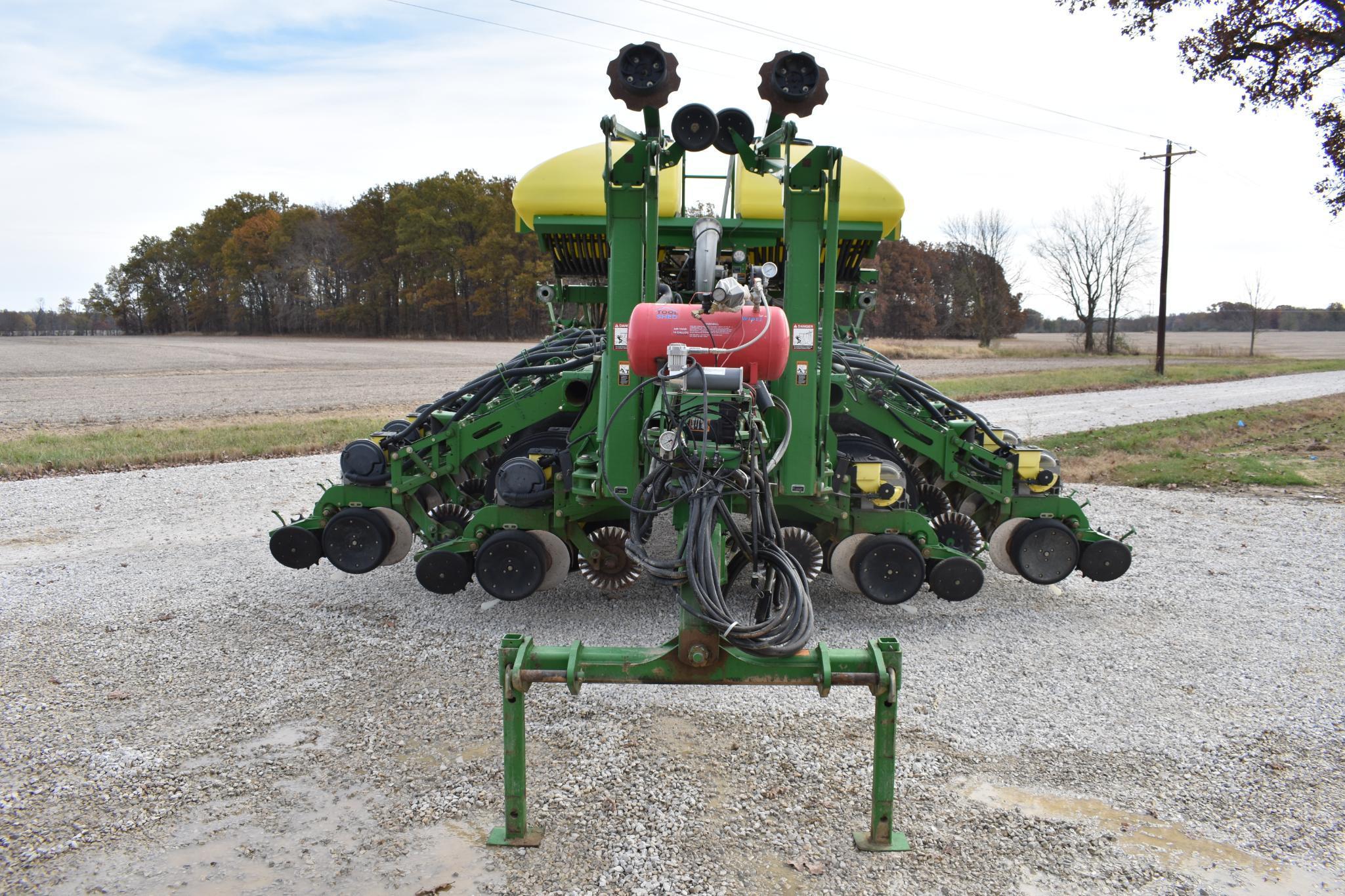 2006 John Deere 1790 CCS 16/31 planter