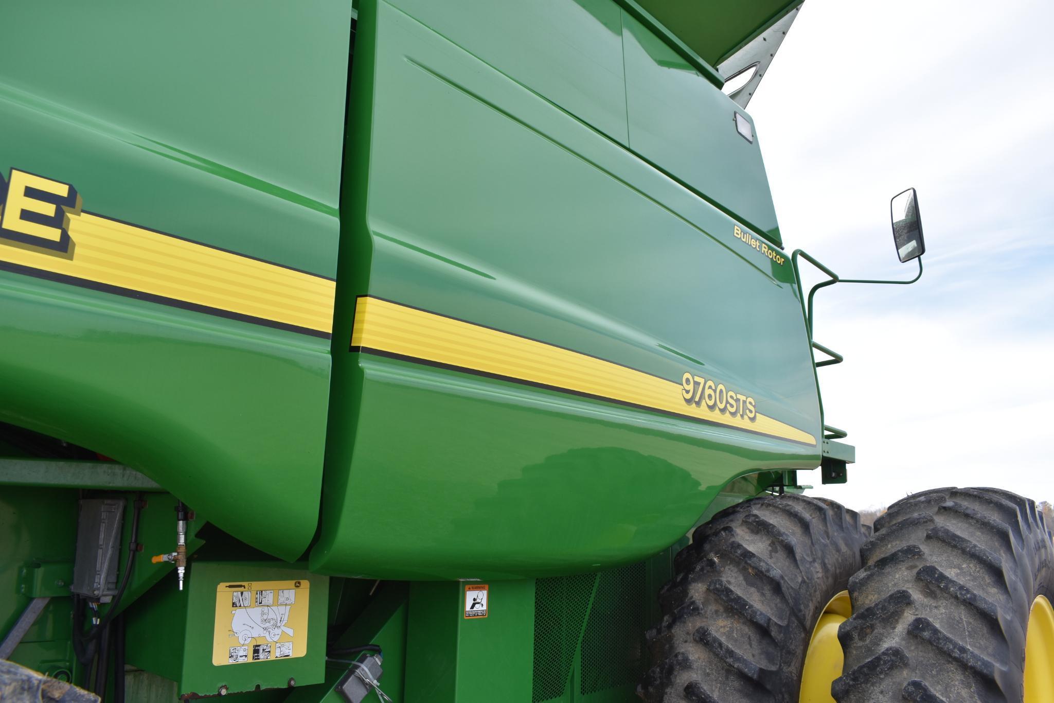 2007 John Deere 9760 4wd combine