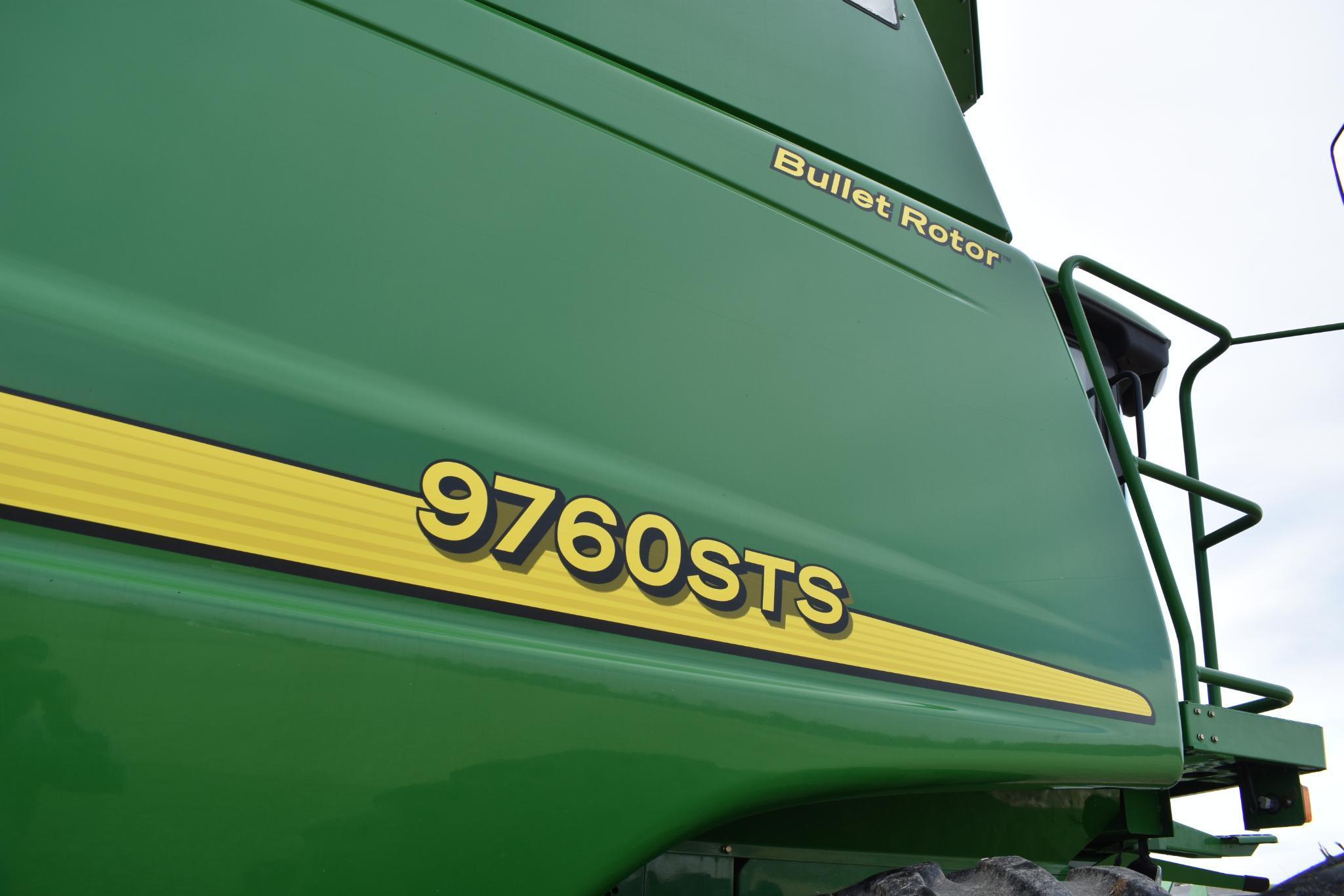 2007 John Deere 9760 4wd combine