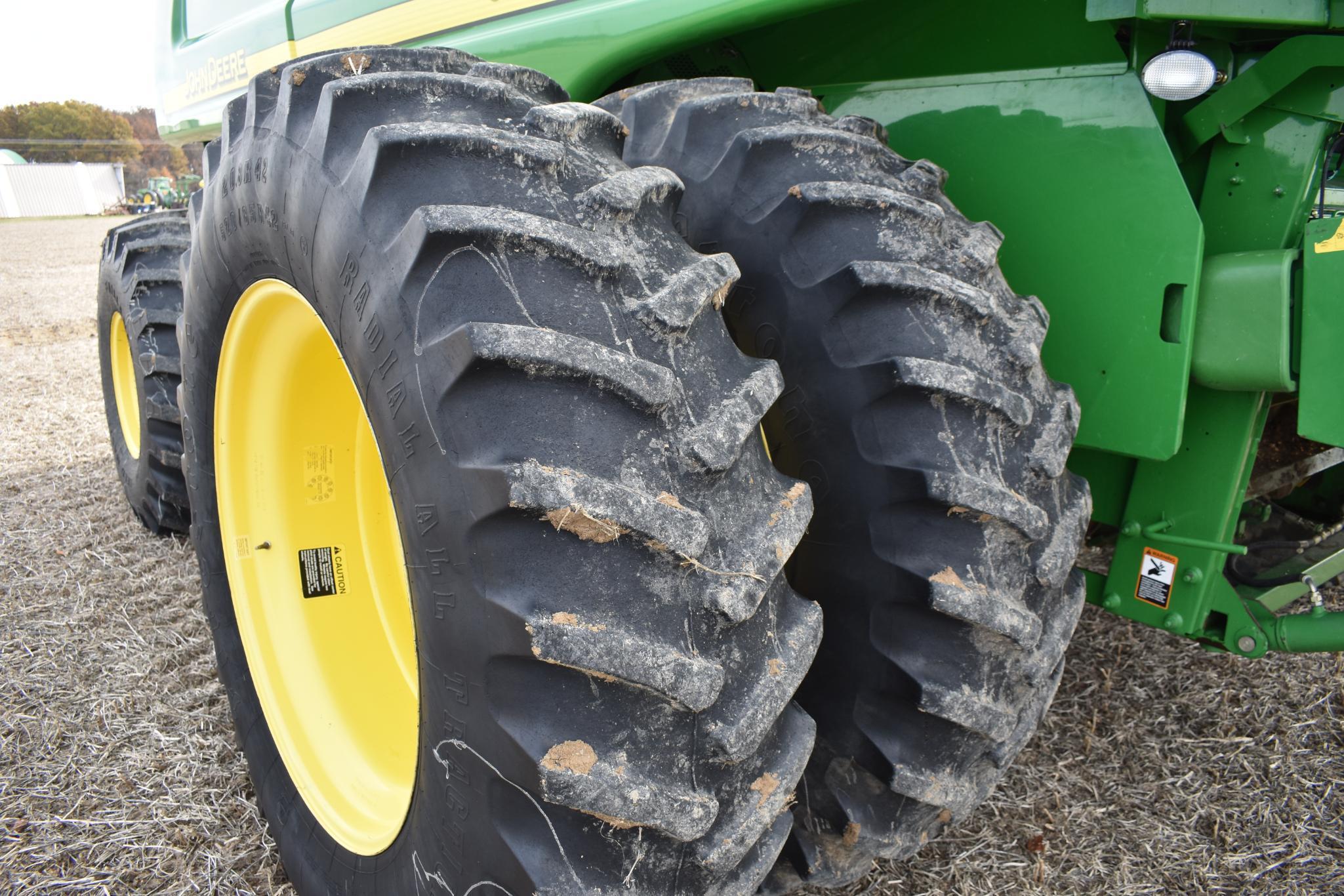 2007 John Deere 9760 4wd combine