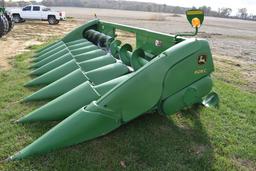 2009 John Deere 608C 8 row 30" corn head