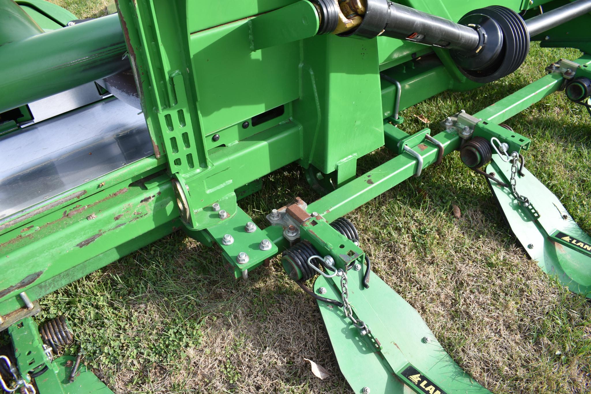 2009 John Deere 608C 8 row 30" corn head