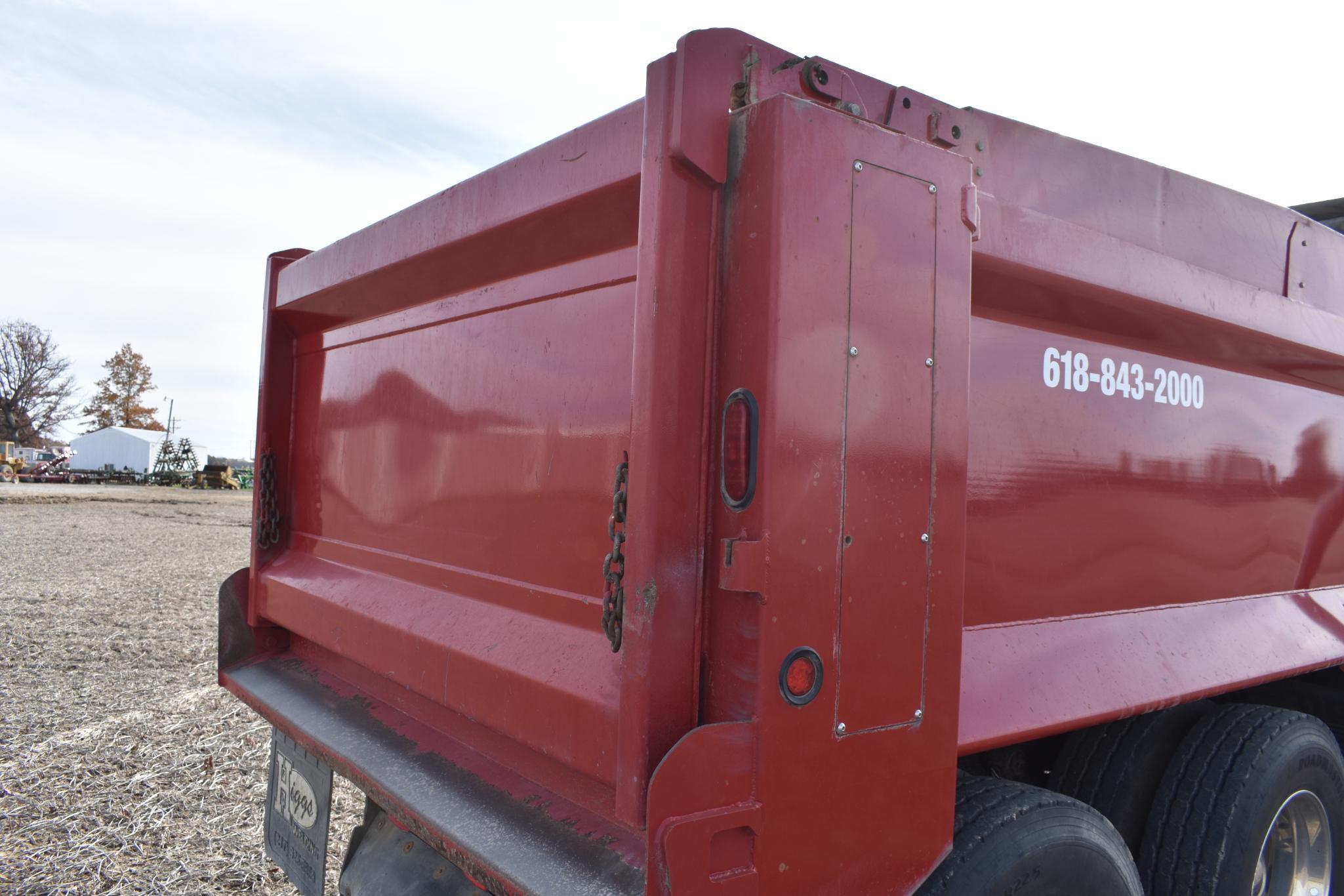 1995 Ford L-9000 tandem axle dump truck