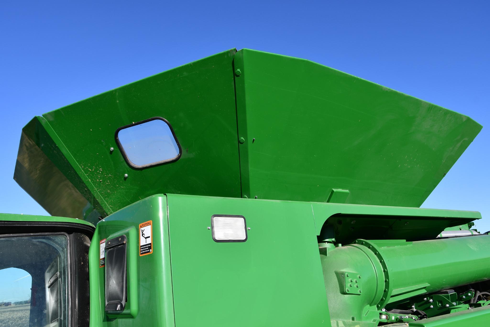 2018 John Deere S780 4wd combine