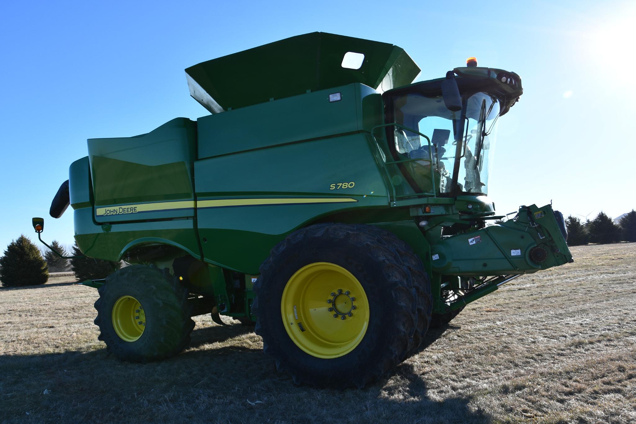 2018 John Deere S780 4wd combine