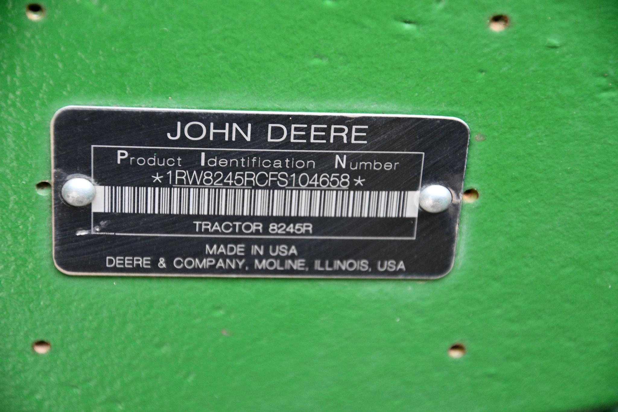 2015 John Deere 8245R MFWD tractor