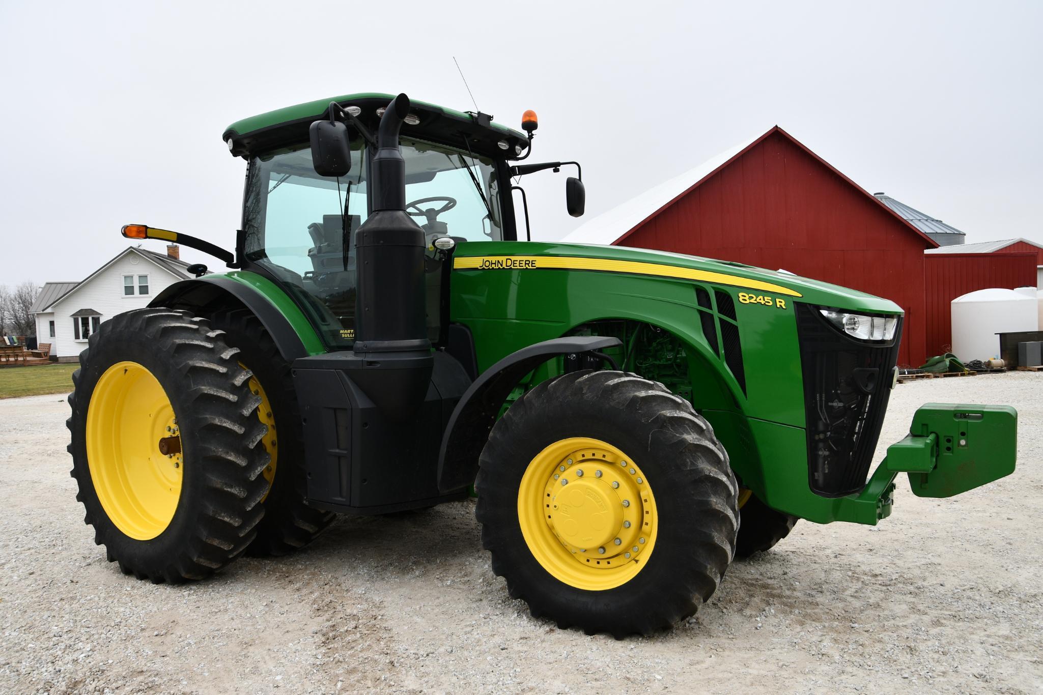 2015 John Deere 8245R MFWD tractor