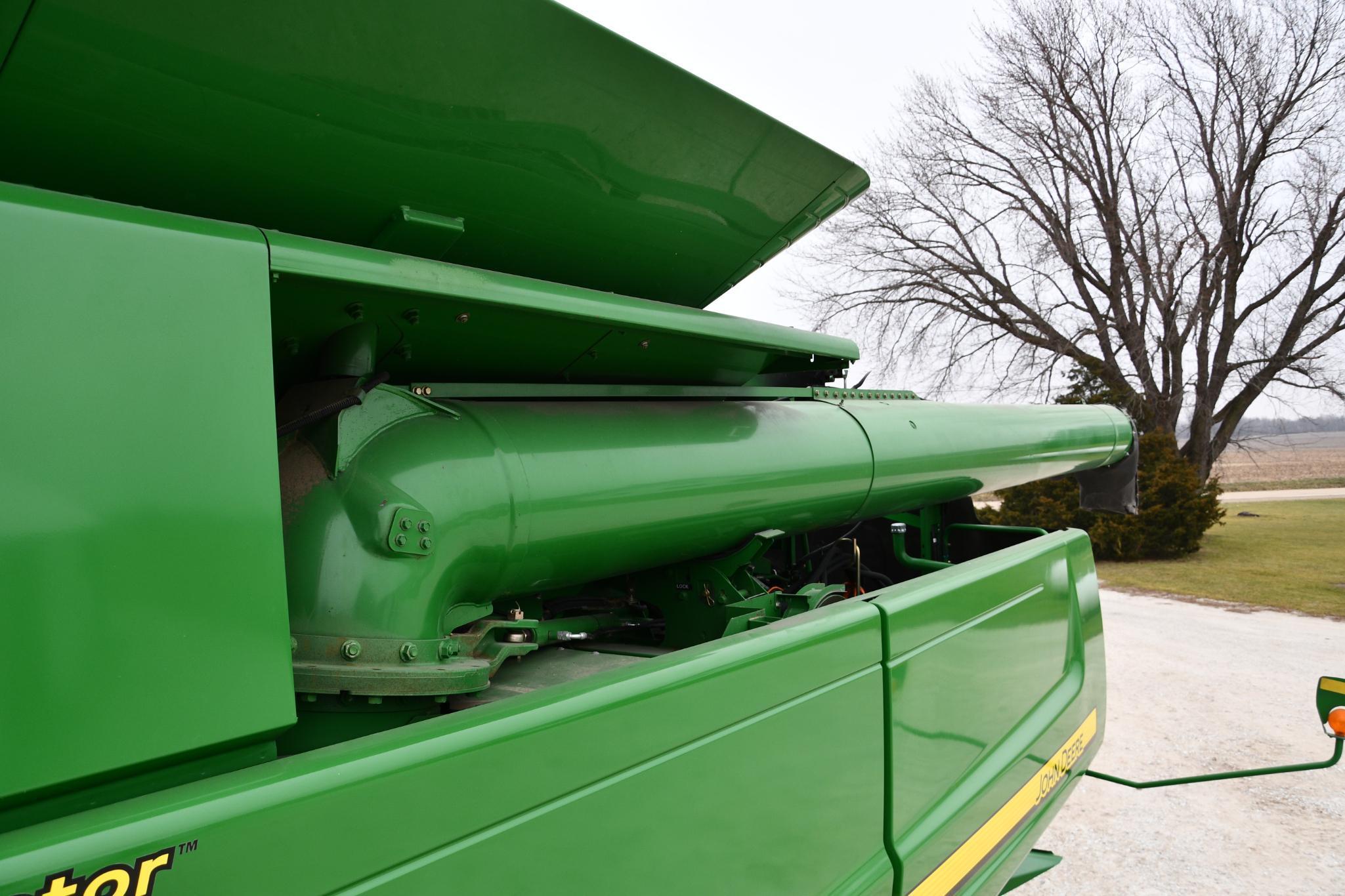 2010 John Deere 9770 STS 2wd combine