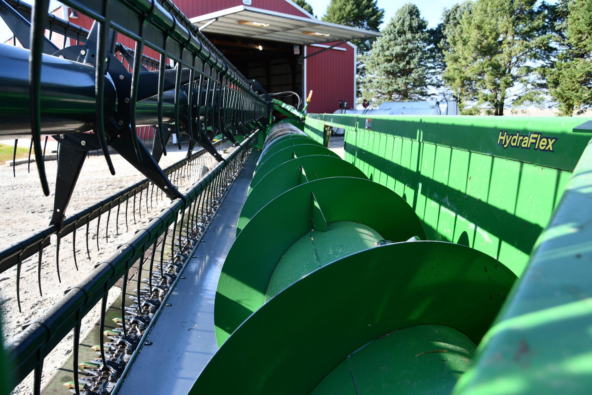 2009 John Deere 630F 30' HydraFlex platform