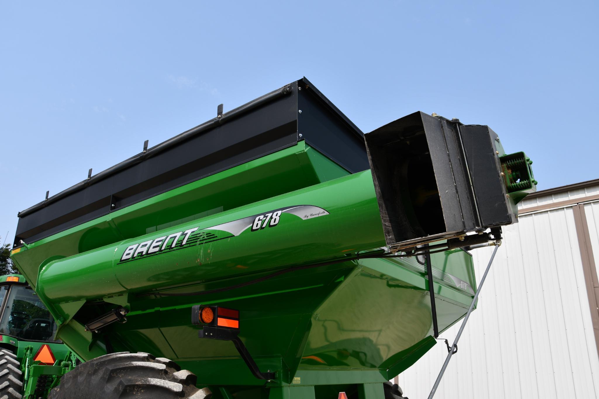 2013 Brent 678 grain cart
