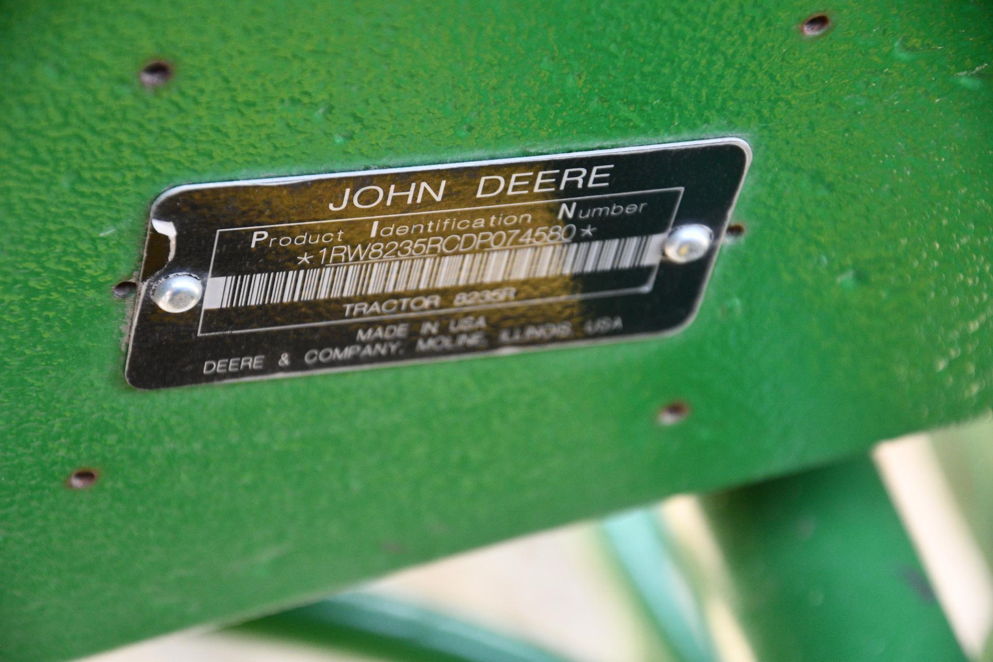 2013 John Deere 8235R MFWD tractor