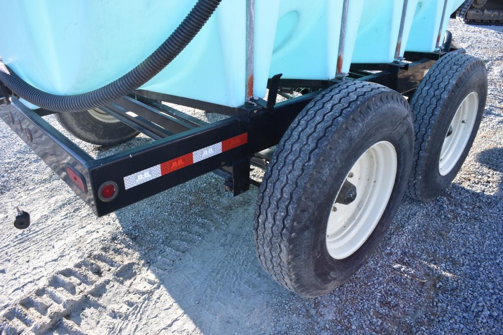 2014 B&B 1,600 gal. tender trailer