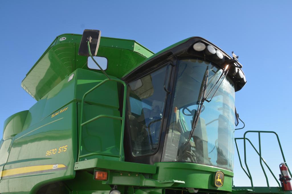 2009 John Deere 9670 STS 2wd combine