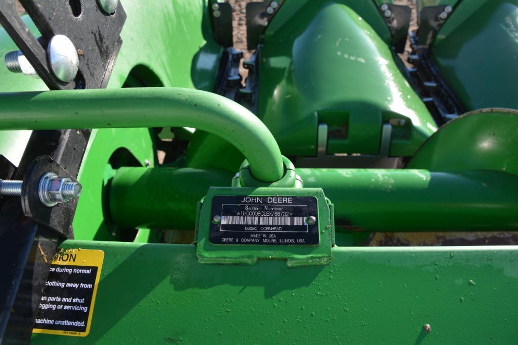 2014 John Deere 608C corn head