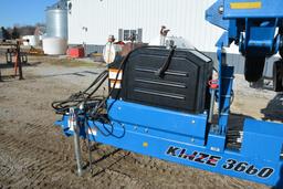 2010 Kinze 3660 16 row 30" no-till planter