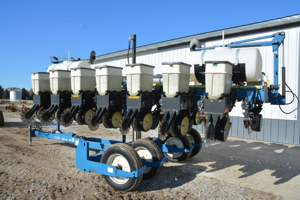 Kinze 2500 8/15 row no-till planter