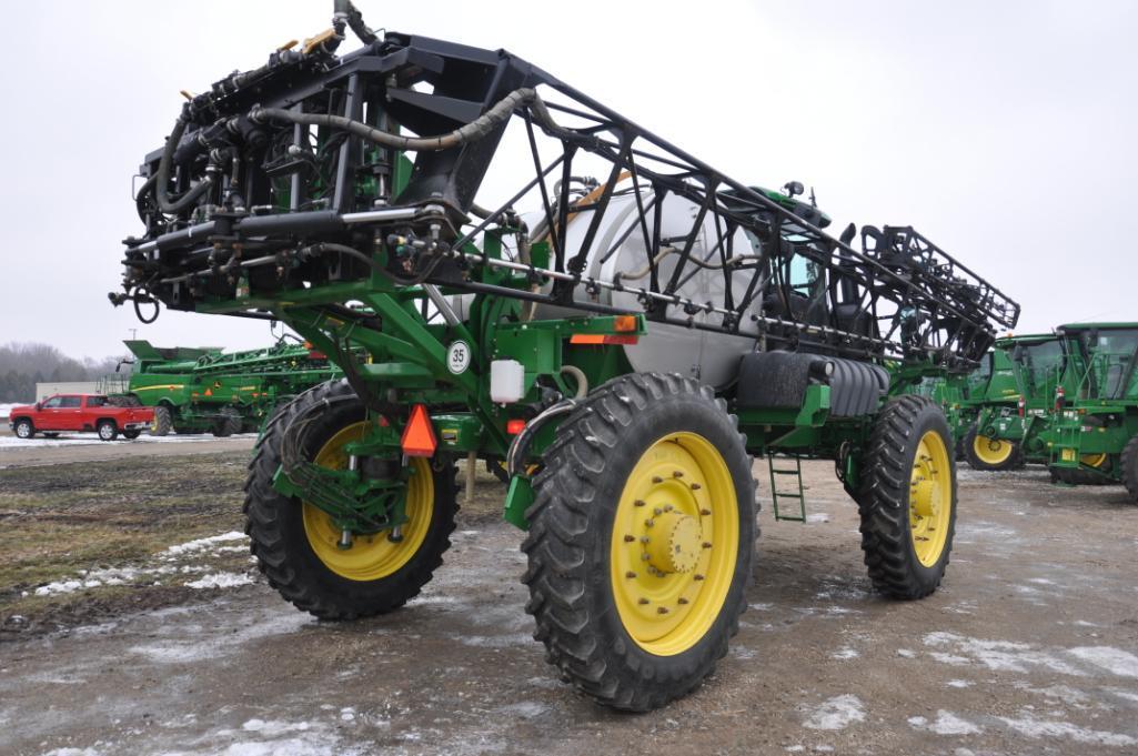 2013 John Deere 4940 self-propelled sprayer