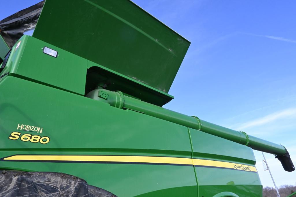 2016 John Deere S680 2wd combine