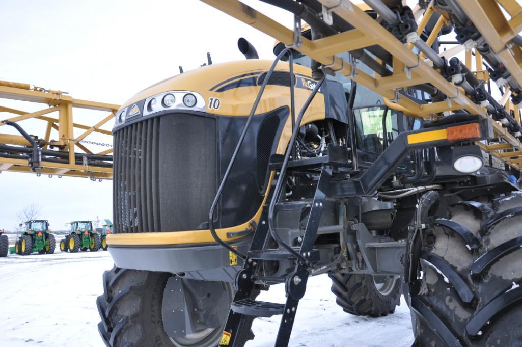 2016 RoGator RG1100B self-propelled sprayer