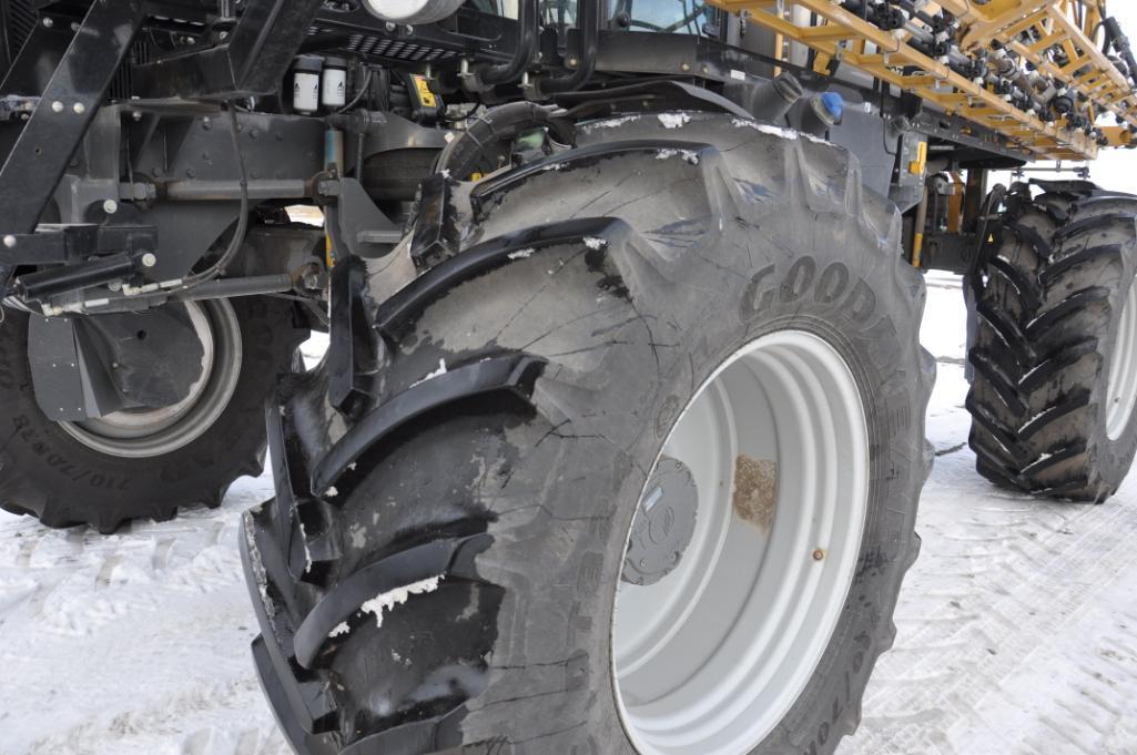 2016 RoGator RG1100B self-propelled sprayer