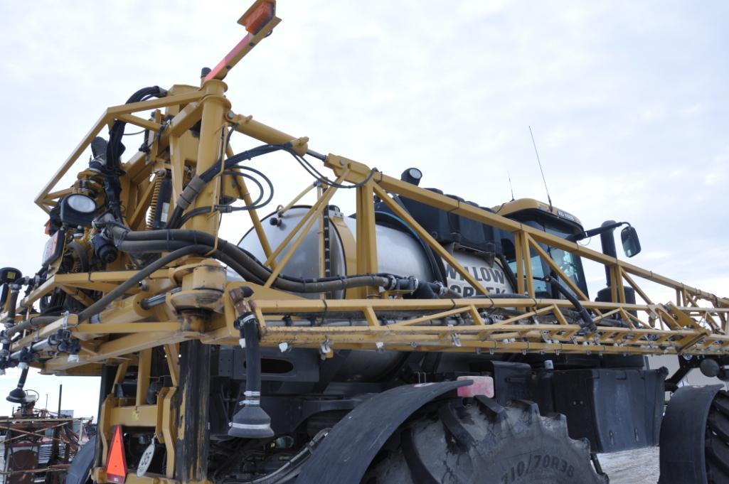 2016 RoGator RG1100B self-propelled sprayer