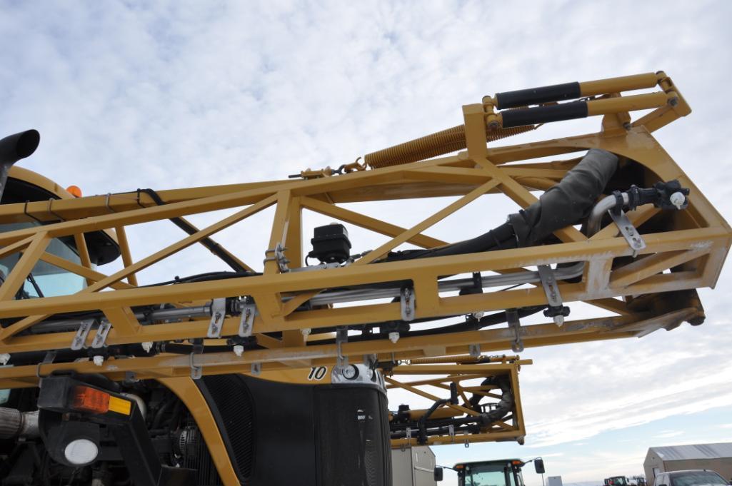 2016 RoGator RG1100B self-propelled sprayer