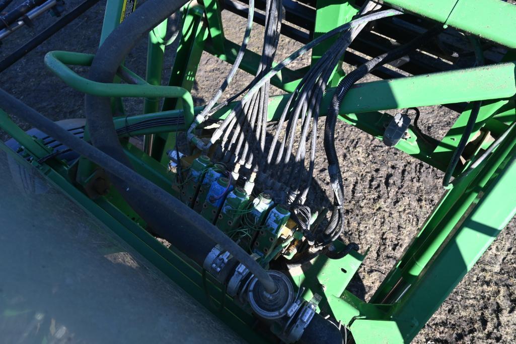 2011 John Deere 4830 self-propelled sprayer