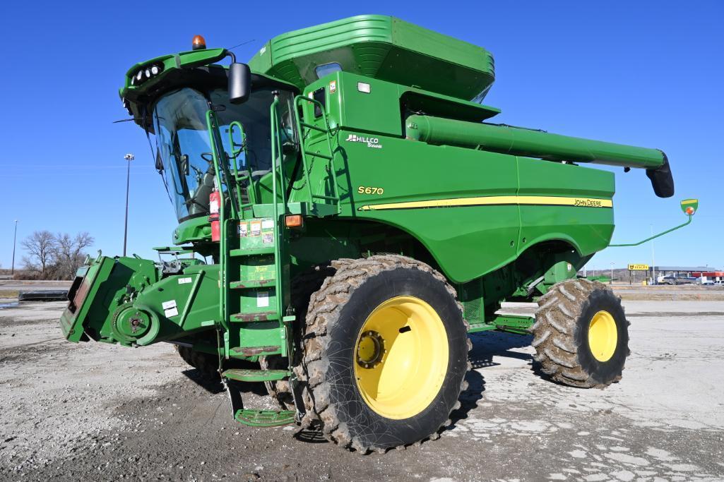 2012 John Deere S670 Hillco sidehill 2wd combine