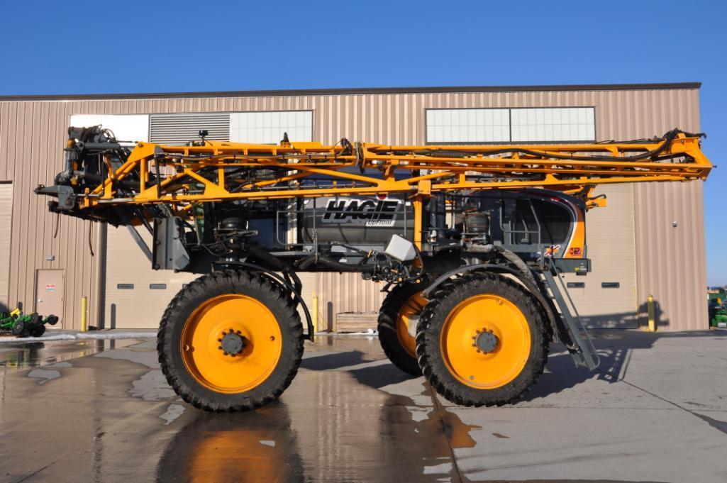 2011 Hagie STS12 self-propelled sprayer