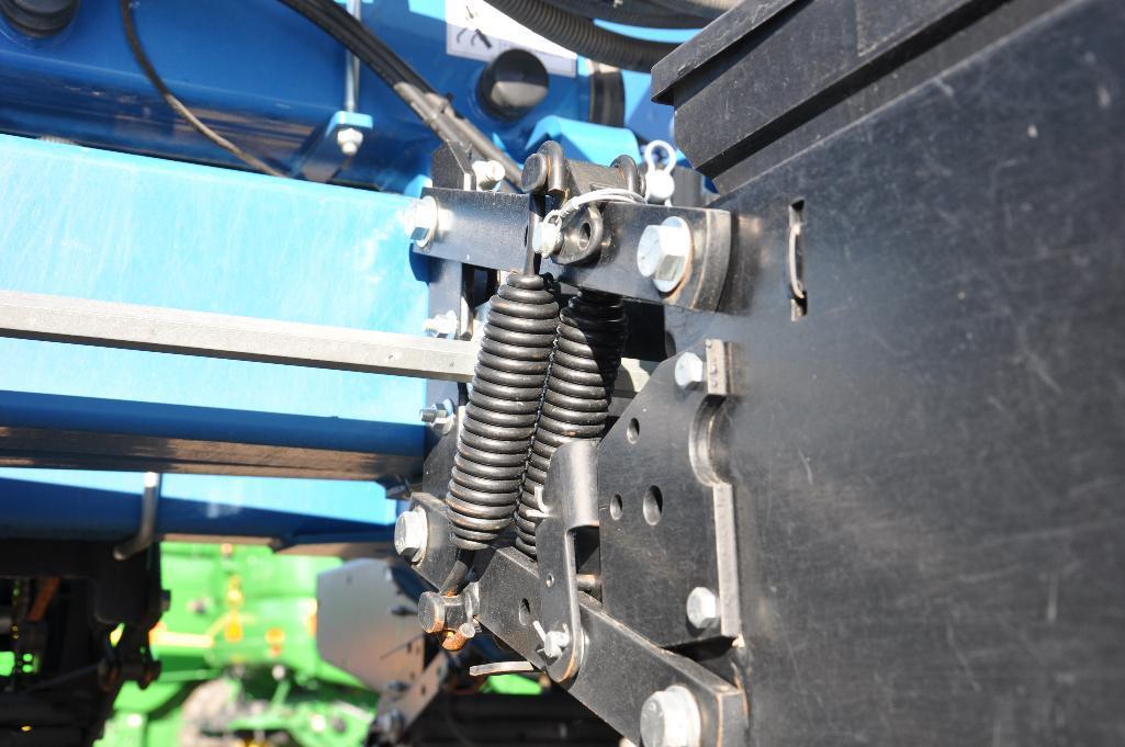 2018 Kinze 3660 ASD 16/31 planter