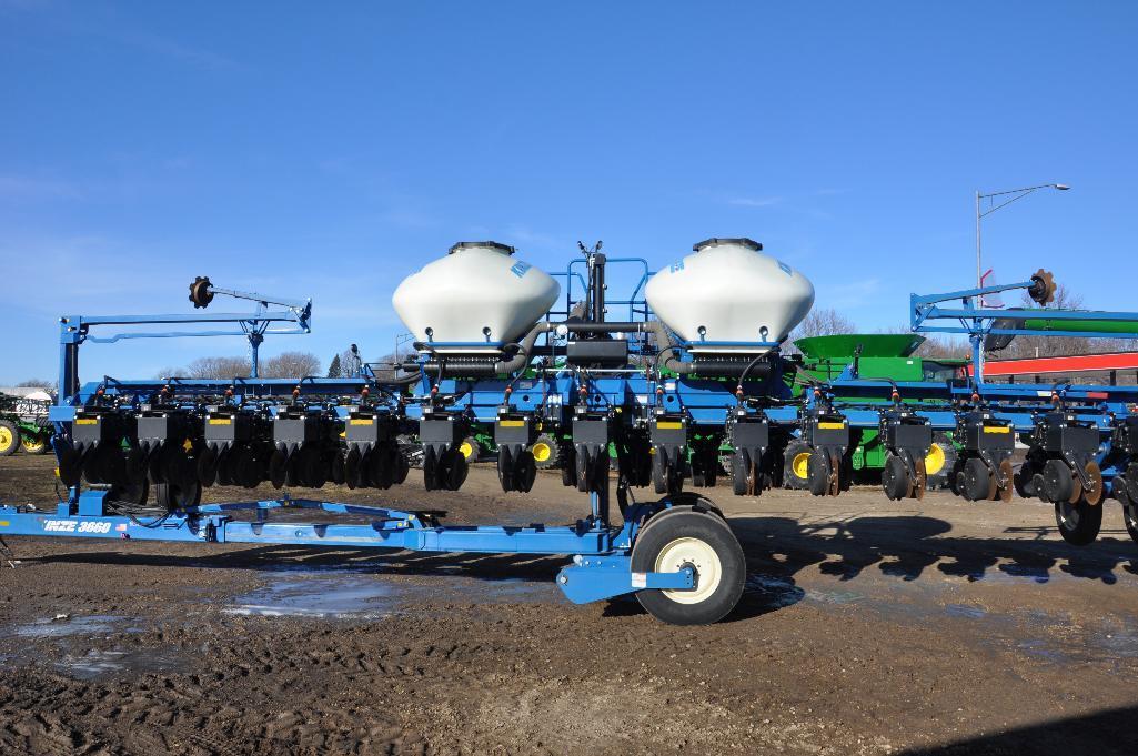 2018 Kinze 3660 ASD 16/31 planter