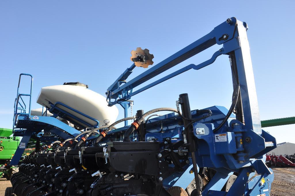 2018 Kinze 3660 ASD 16/31 planter