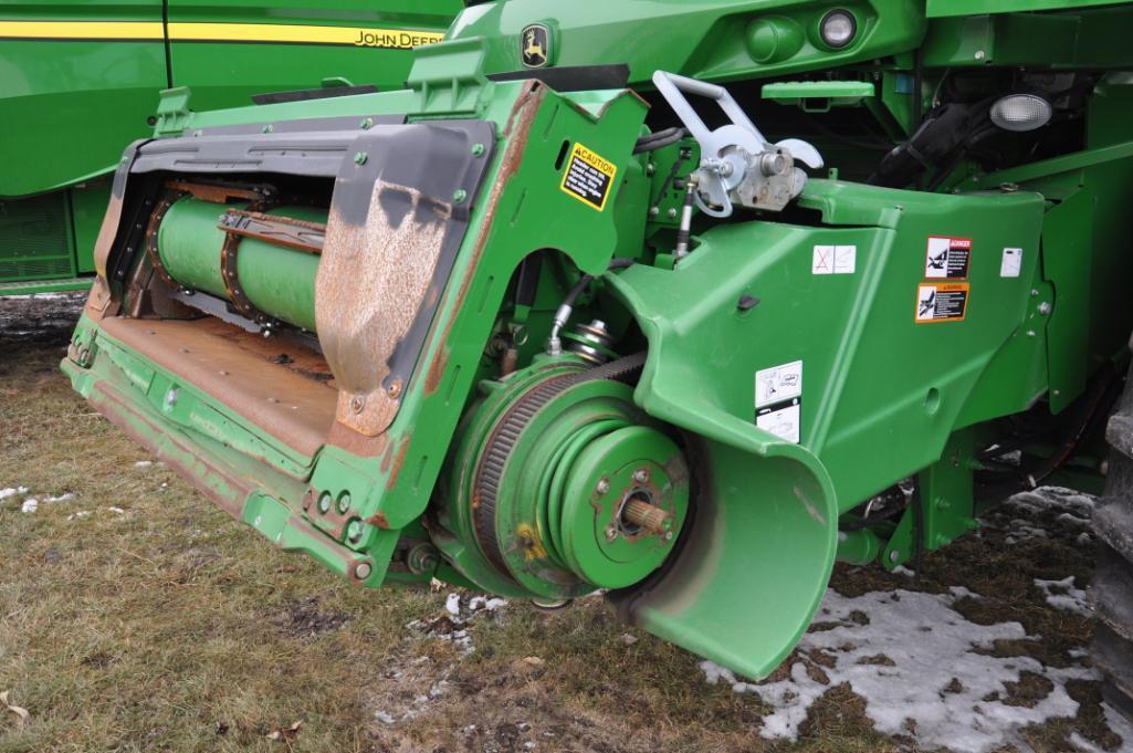 2012 John Deere S670 2wd combine