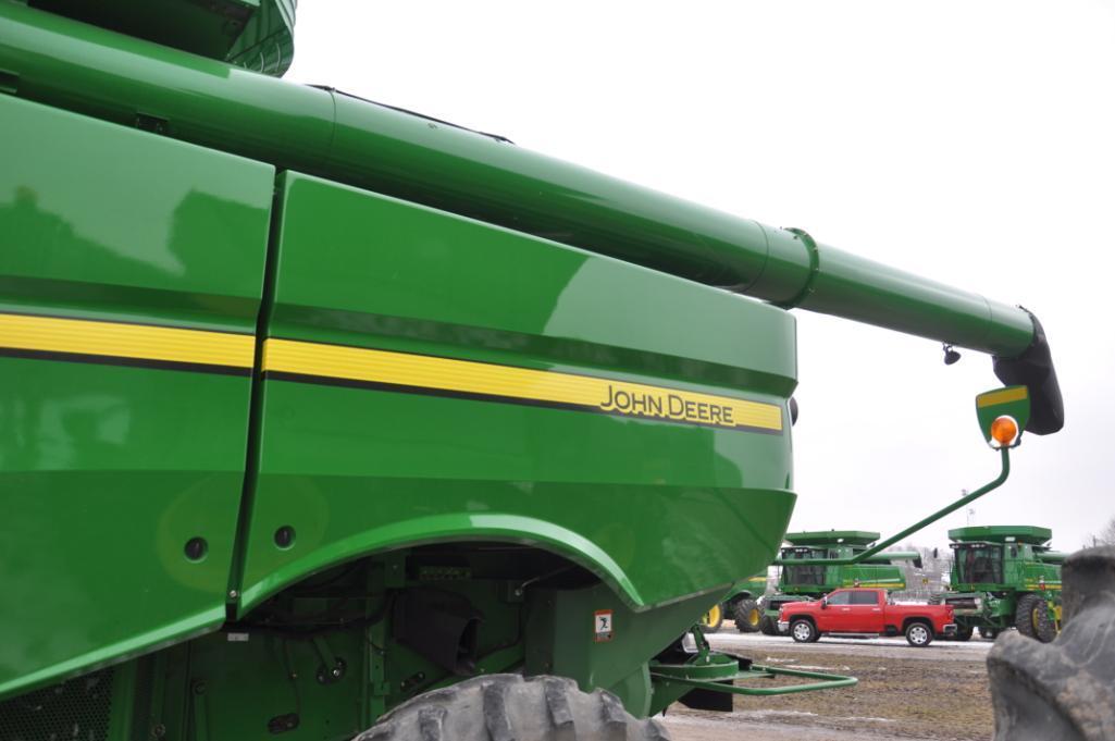 2012 John Deere S670 2wd combine